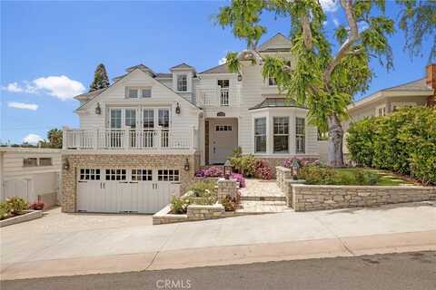 2711 Elm Avenue, Manhattan Beach, CA 90266