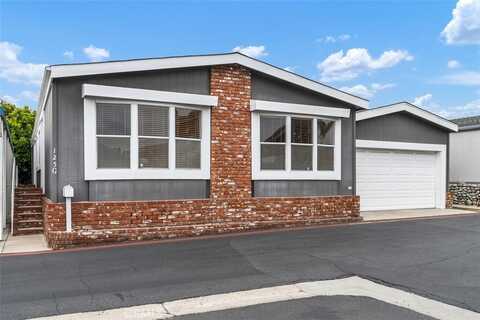 3050 W Ball Road, Anaheim, CA 92804