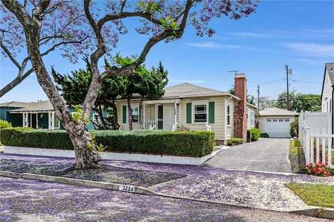 3224 Cerritos Avenue, Signal Hill, CA 90755