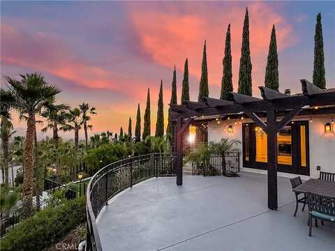567 Lone Oak Drive, Thousand Oaks, CA 91362