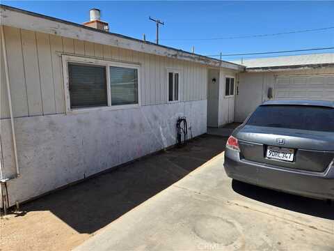 16366 Walnut Street, Hesperia, CA 92345