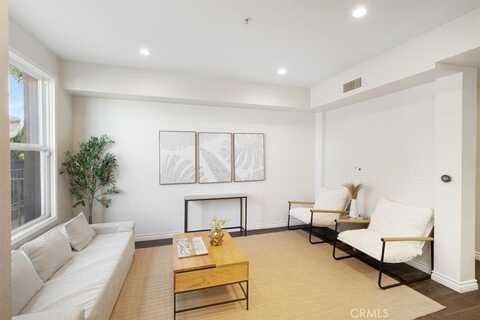 89 E Commonwealth Avenue, Alhambra, CA 91801