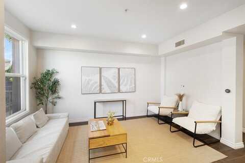 89 E Commonwealth Avenue, Alhambra, CA 91801
