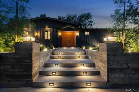 20215 Lorenzana Drive, Woodland Hills, CA 91364