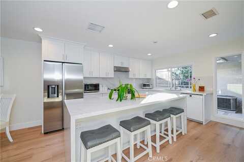 15 Camphor S, Irvine, CA 92612