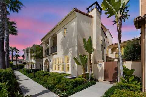 8356 Noelle Drive, Huntington Beach, CA 92646