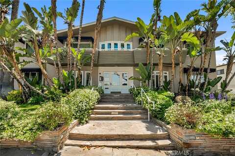 1330 N Crescent Heights Boulevard, West Hollywood, CA 90046