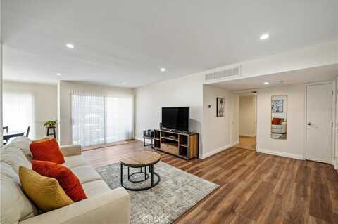 4647 Willis Avenue, Sherman Oaks, CA 91403