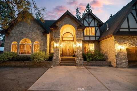 114 Starvation Flats Road, Big Bear Lake, CA 92315