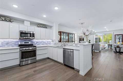 5253 Vantage Avenue, Valley Village, CA 91607