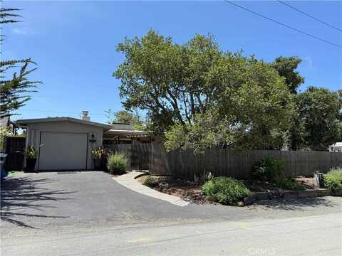 2711 Wilton Drive, Cambria, CA 93428