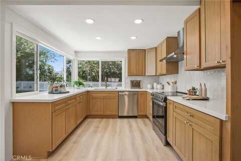 25052 Mawson Drive, Laguna Hills, CA 92653