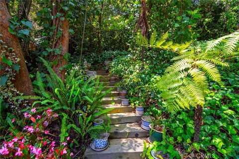 2363 Coldwater Canyon Drive, Beverly Hills, CA 90210