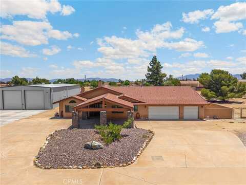 11915 Redwood Avenue, Hesperia, CA 92345