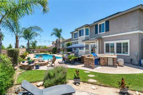 4765 Falconview Court, Fontana, CA 92336