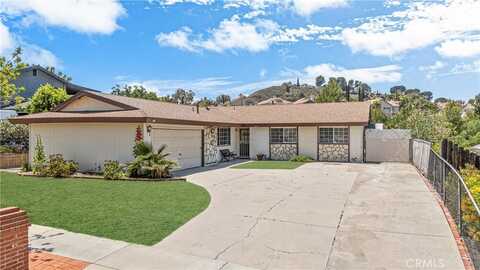 26111 Abdale Street, Newhall, CA 91321