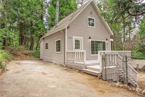 576 Lanes End Trail, Crestline, CA 92325