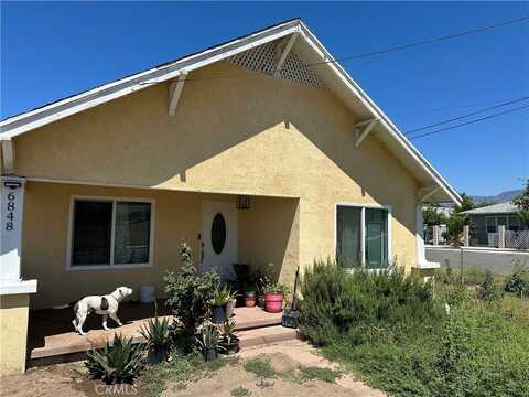 6848 Victoria Avenue, Highland, CA 92346