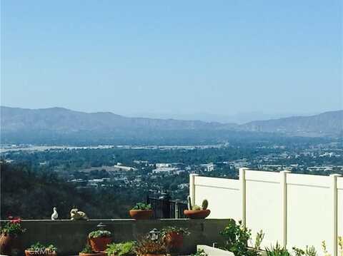 14687 Deervale Place, Sherman Oaks, CA 91403