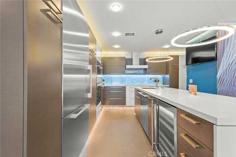 121 S Hope Street, Los Angeles, CA 90012
