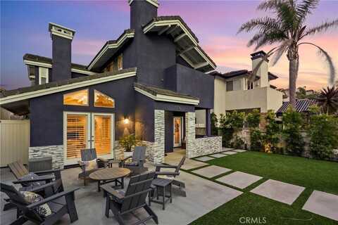 1916 Pine Street, Huntington Beach, CA 92648