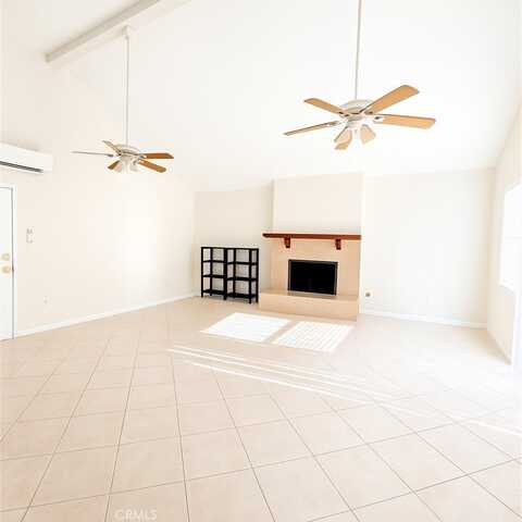 21024 Hemmingway Street, Canoga Park, CA 91304