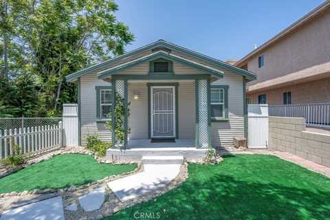 10203 Fernglen Avenue, Tujunga, CA 91042