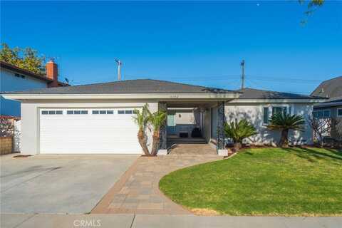 15752 Wicklow Lane, Huntington Beach, CA 92647