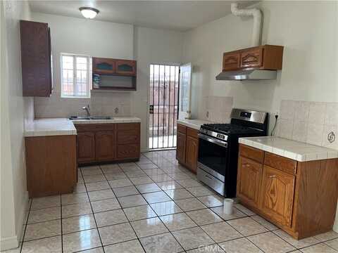10712 S Hoover Street, Los Angeles, CA 90044