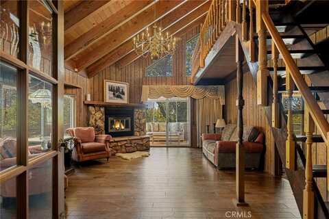 1295 Aleutian Drive, Lake Arrowhead, CA 92352