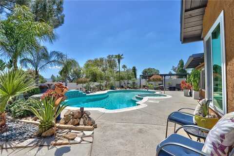 27071 Crews Hill Drive, Menifee, CA 92586