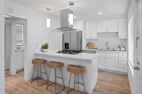 1422 Cabrillo Park Drive, Santa Ana, CA 92701