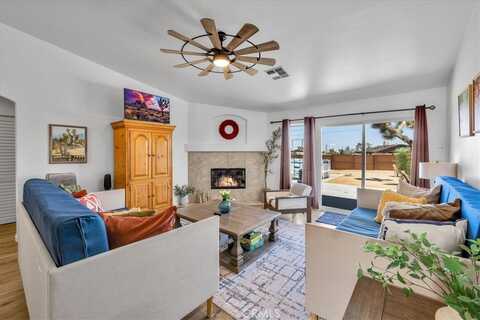 3715 Surrey, Yucca Valley, CA 92284