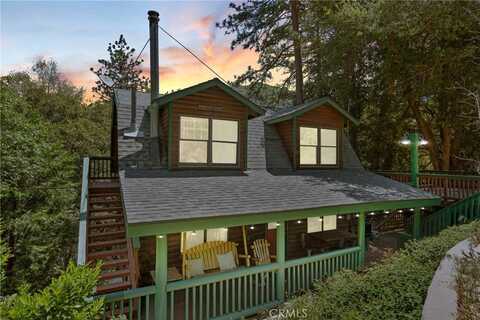 379 Dorn Drive, Crestline, CA 92325