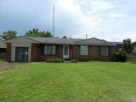 704 Grove Avenue, Muscle Shoals, AL 35661