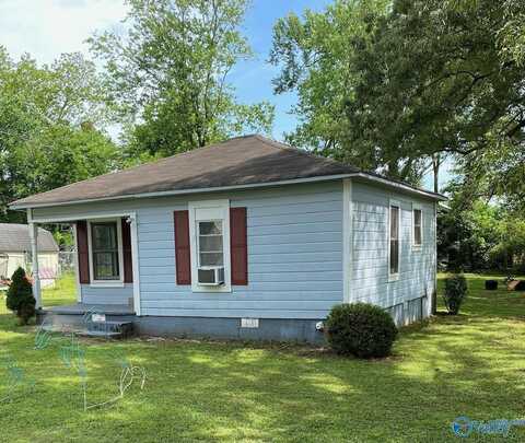 410 Ponroy Street, Scottsboro, AL 35768