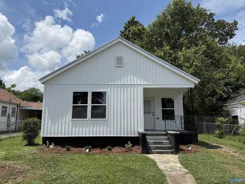 42 Wilkinson Avenue E, Gadsden, AL 35904