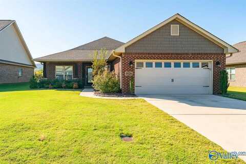 3028 Greenway Circle, Owens Cross Roads, AL 35763
