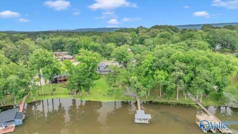 1802 Roseberry Drive, Scottsboro, AL 35769
