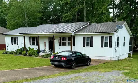 209 Hinds Circle, Arab, AL 35016