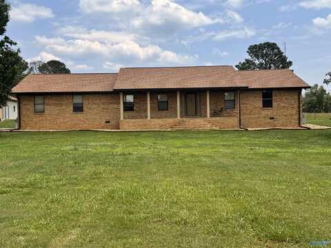 380 County Road 152, Section, AL 35771