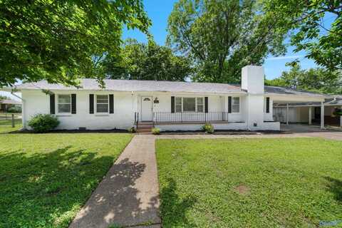 4301 Clayrest Drive NW, Huntsville, AL 35816