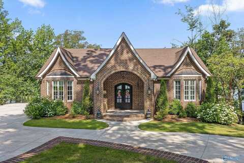 562 Skyline Shores Drive, Scottsboro, AL 35769
