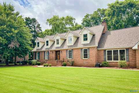 4517 Arrowhead Drive SE, Decatur, AL 35603