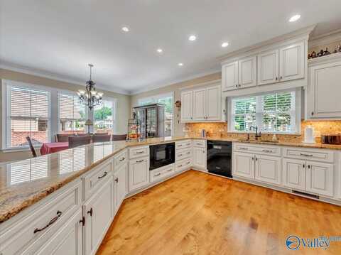 6403 NW Dunnavant Place, Huntsville, AL 35806