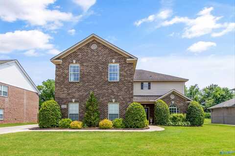 7526 Parktrace Lane SE, Owens Cross Roads, AL 35763