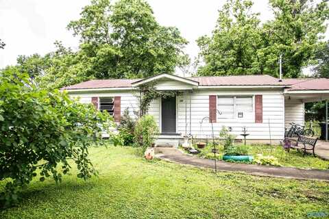 525 Quincy Street, Scottsboro, AL 35768