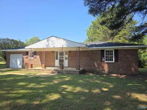 301 Holloway Street NW, Hartselle, AL 35640