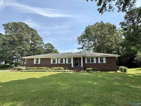 801 Woodmar Drive, Gadsden, AL 35901