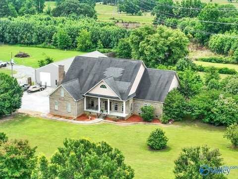 83 James Road, Hartselle, AL 35640